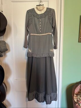AMAZING Edwardian/Titanic-era dress!!
